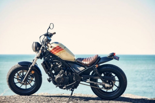 HONDA'S REBEL + AVIATOR NATION MOTORCYCLE IS DRIPPING WITH RETRO CALIFORNIA COOL