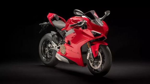 THE ALL-NEW DUCATI PANIGALE V4 IS A 226-HP, 4-CYLINDER SCREAMER 