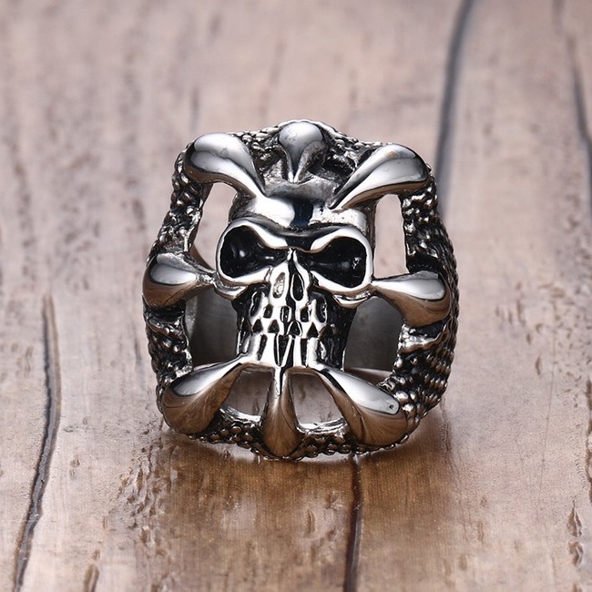 Dragon Claw Beast Skull Ring