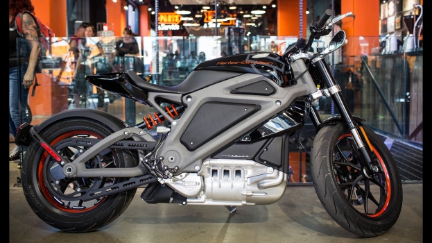 Natl Motorcycle Club President Says Harley-Davidson Transition To All-Electric ‘Stupidest Thing Ever’