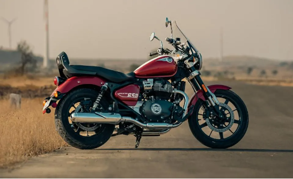 Royal Enfield’s New Super Meteor 650 Cruiser Lands In North America